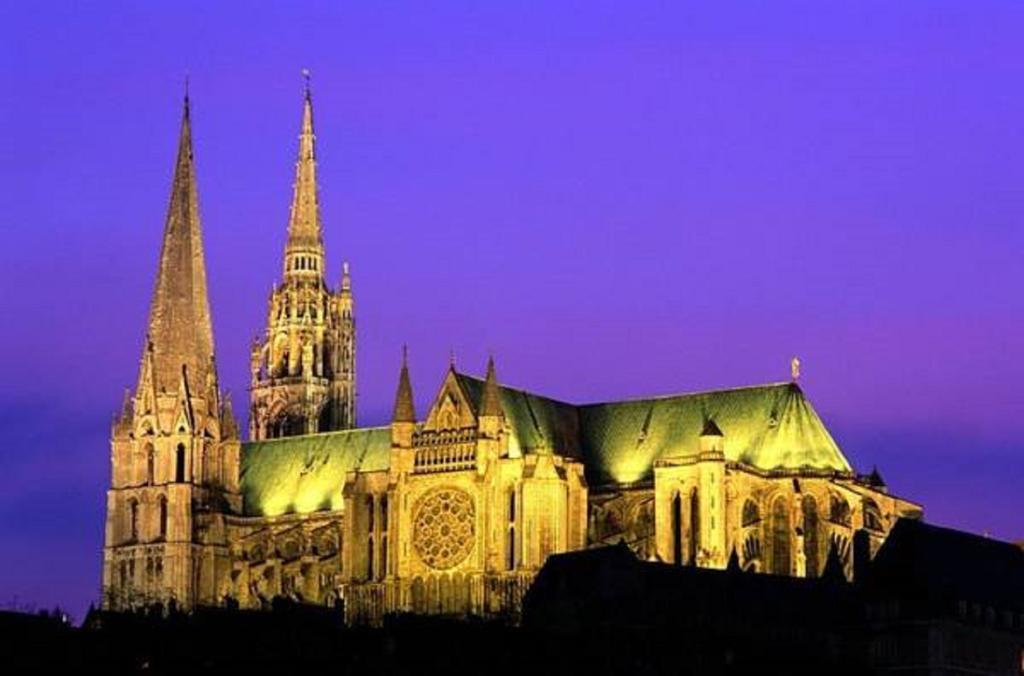 Le Boeuf Couronne - Hotel & Restaurant Chartres- Logis Hotels Exterior foto